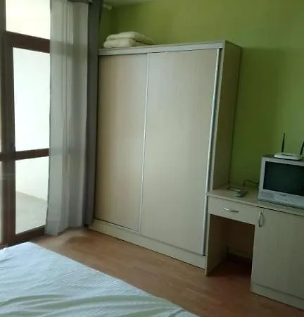 Guesthouse Elly Aparthotel *
