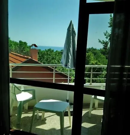 Guesthouse Elly Aparthotel