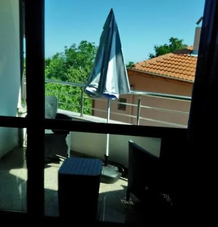Guesthouse Elly * Balchik