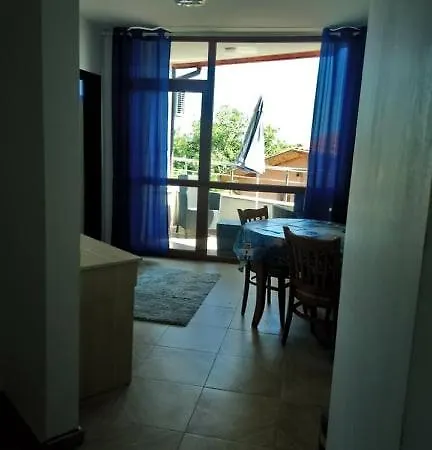 Guesthouse Elly Aparthotel Balchik