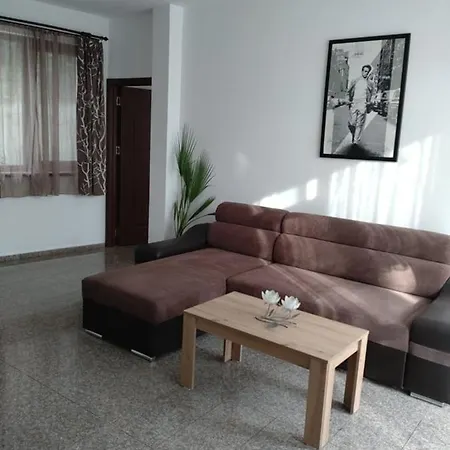 Guesthouse Elly Aparthotel *