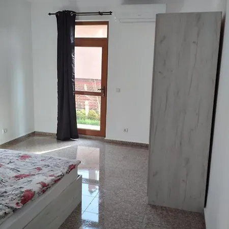 Guesthouse Elly * Balchik
