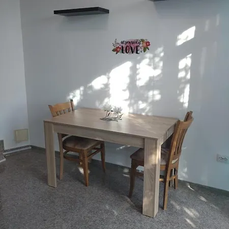 Aparthotel Guesthouse Elly *
